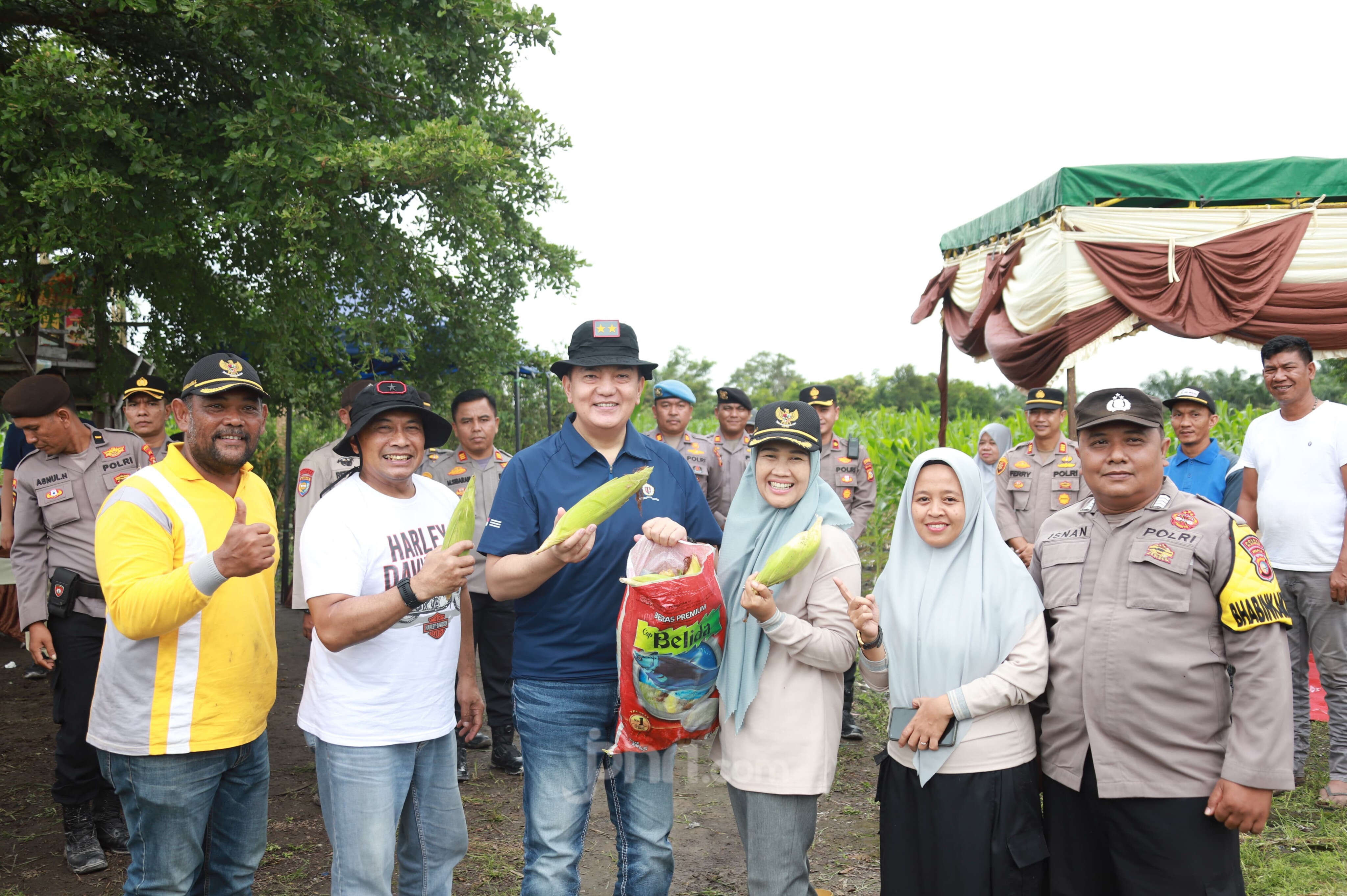 Tinjau Lahan Ketahanan Pangan di Kampar, Irjen Iqbal: Jagung Siap untuk Dipanen