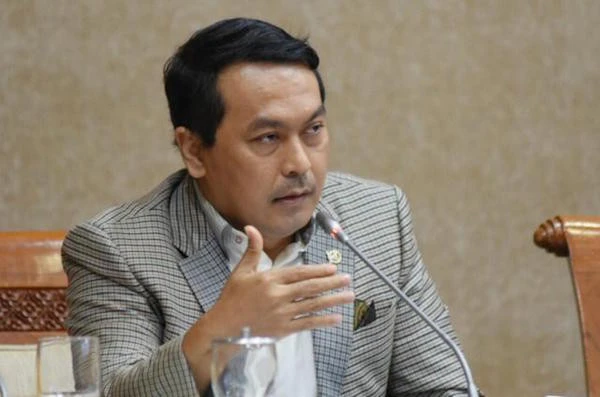 Tingkatkan Pelayanan, Rudi Hartono Bangun Dukung Peremajaan Gerbong Kereta Api