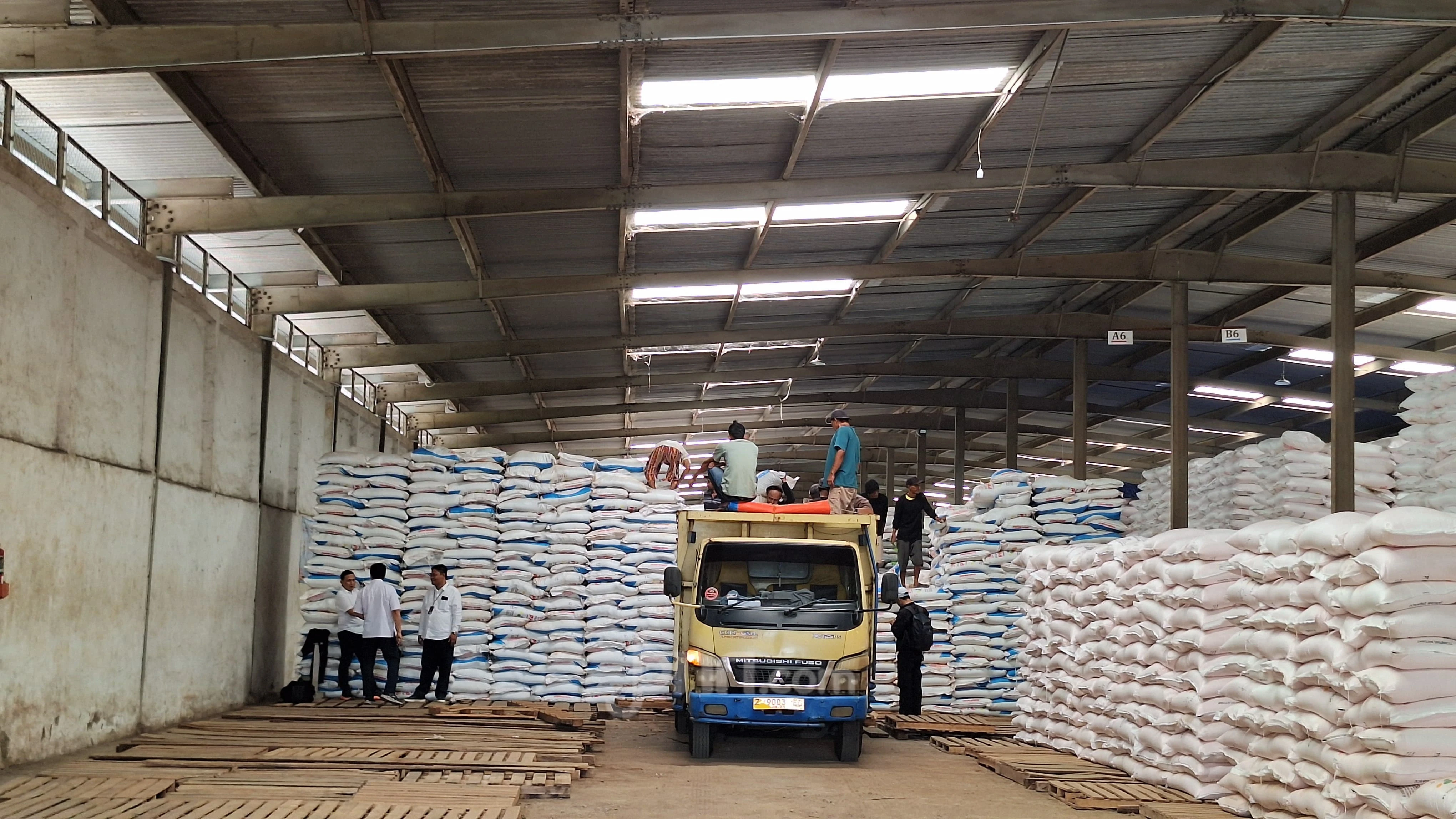 Serapan Pupuk Subsidi di Bandung Raya Rendah saat Stok Berlimpah, Ada Apa?