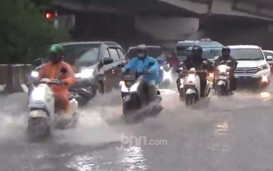 BNPB: Hujan Lebat Bergeser ke Bali – Papua Sepekan ke Depan, Ini Pemicunya