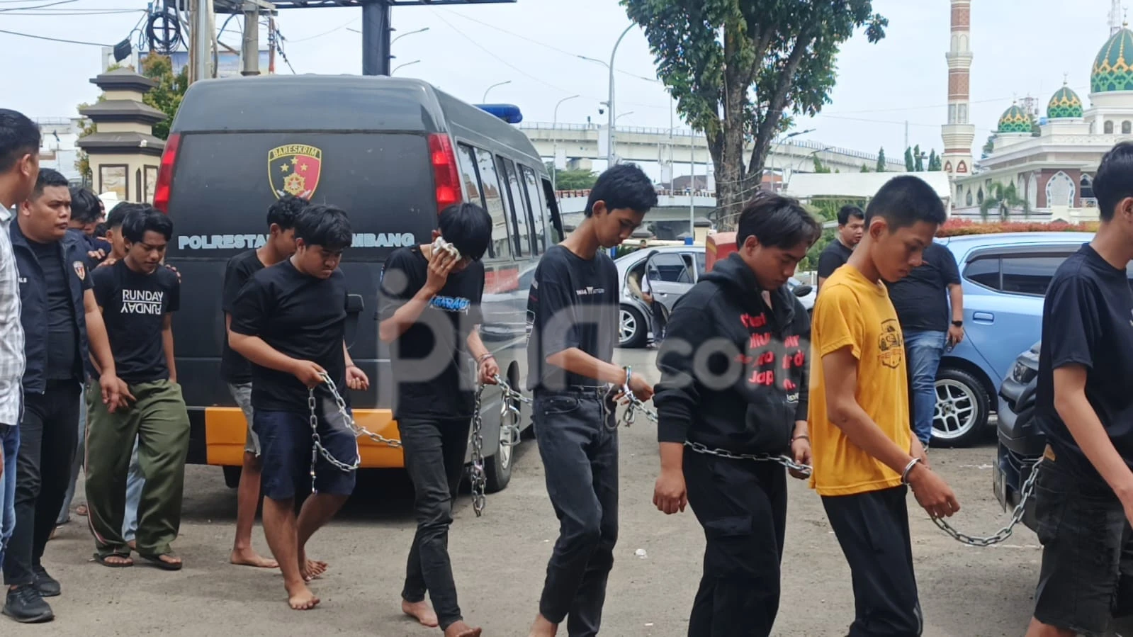 Puluhan Remaja Diduga Perusak Pagar DPRD dan Bakar Pos Ditlantas Polda Sumsel Ditangkap
