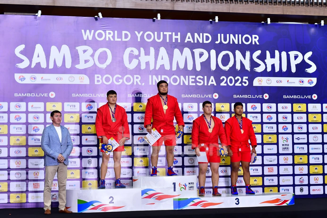 Tree Apdiansyah Putra Pastikan Indonesia Rebut 4 Perunggu, FIAS1 Mantapkan Dominasi