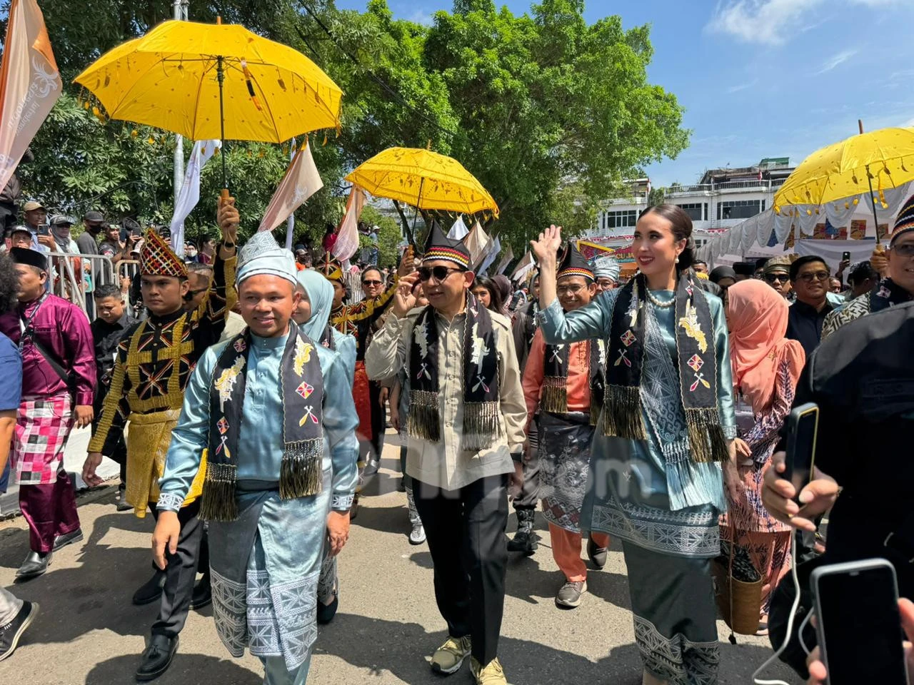 Festival Pacu Jalur 2025 Dimulai, Menbud Fadli Zon Turut Hadir