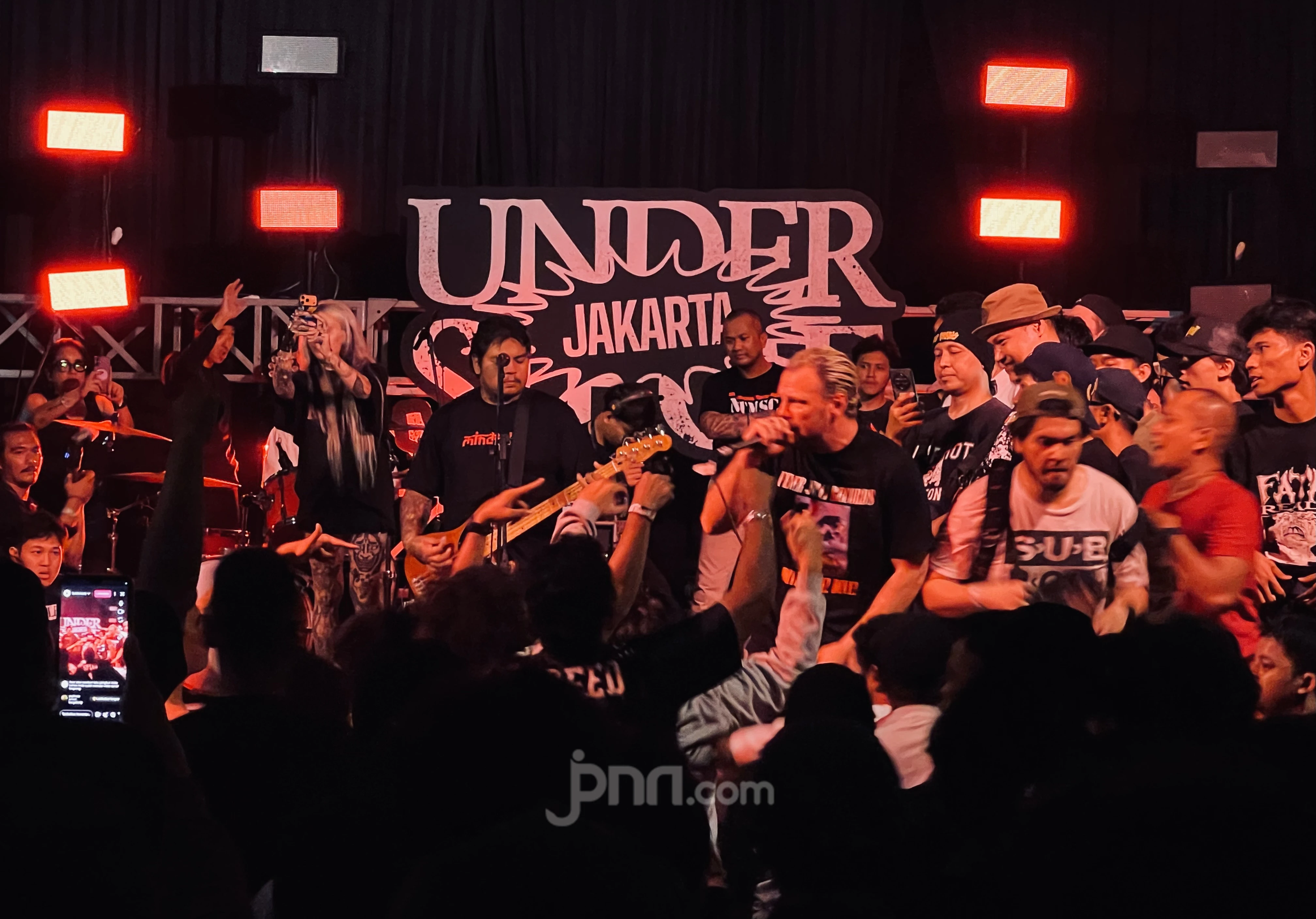 Penampilan Eksplosif Haywire di Jakarta Under Siege 2026