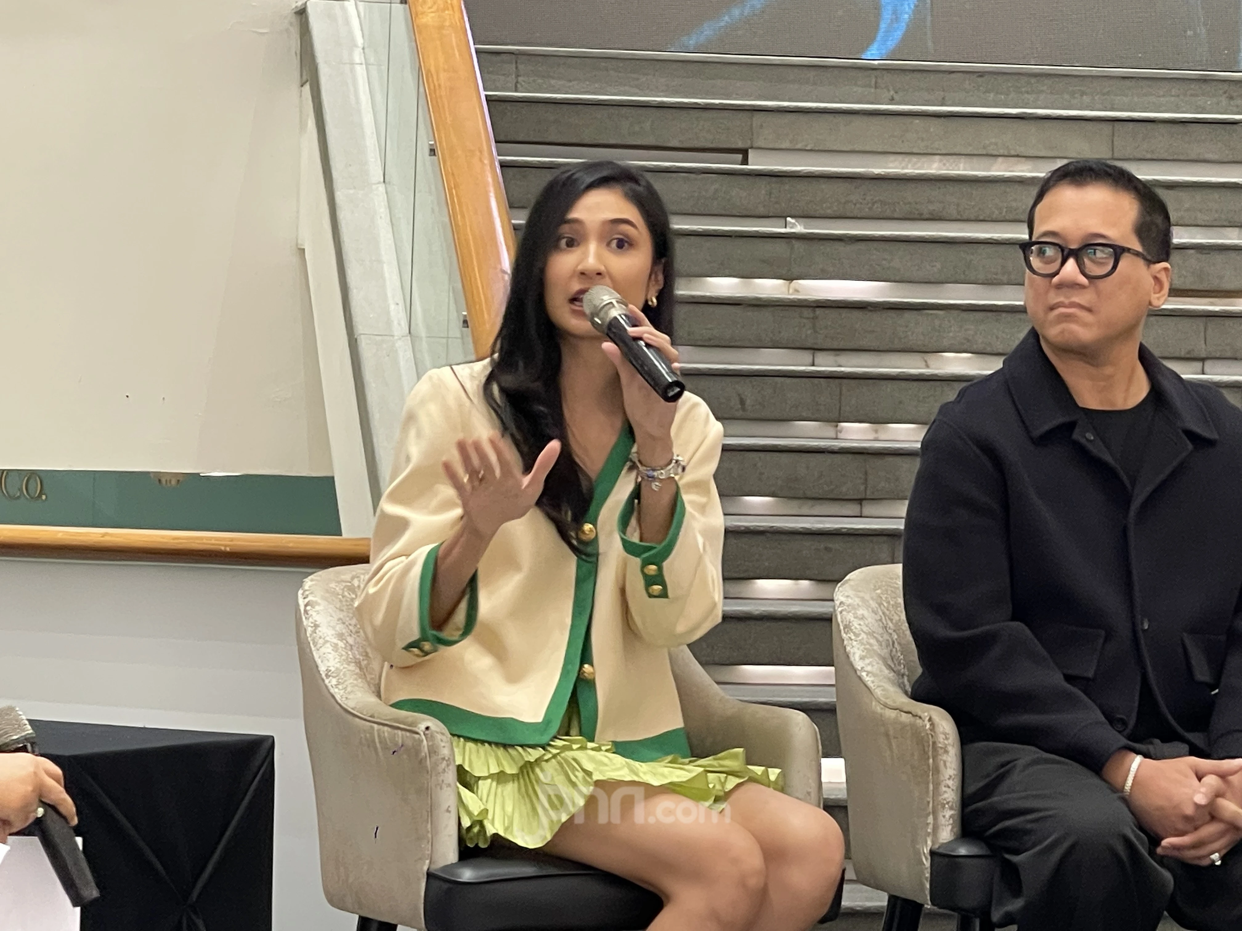 Terlibat Konser Harvey Malaihollo, Mikha Tambayong Ungkap Kenangan Masa Kecil