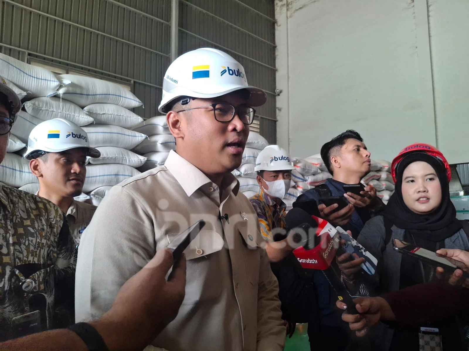 Stok Cadangan Beras Tembus 3,7 Ton, Wamentan: Rekor Tertinggi Sepanjang Sejarah