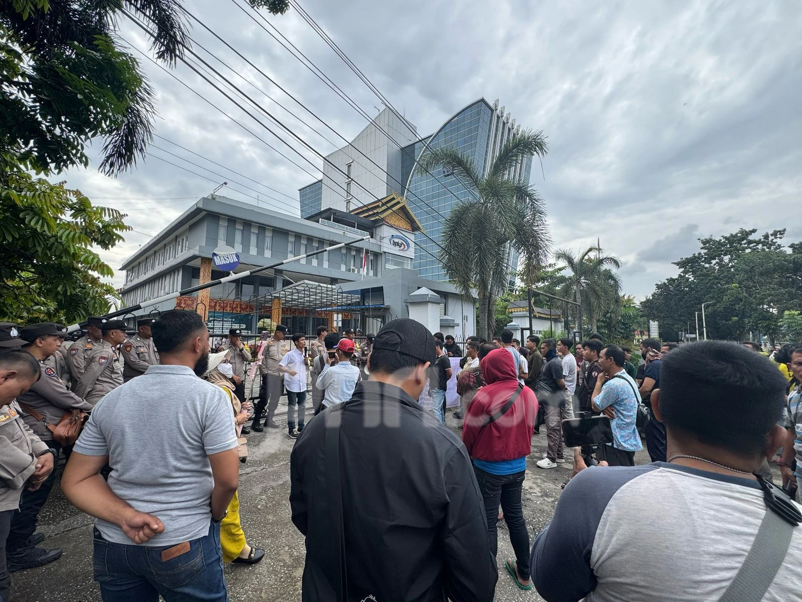 Massa Minta BPKP Riau Percepat Penghitungan Kerugian Negara Kasus SPPD Fiktif