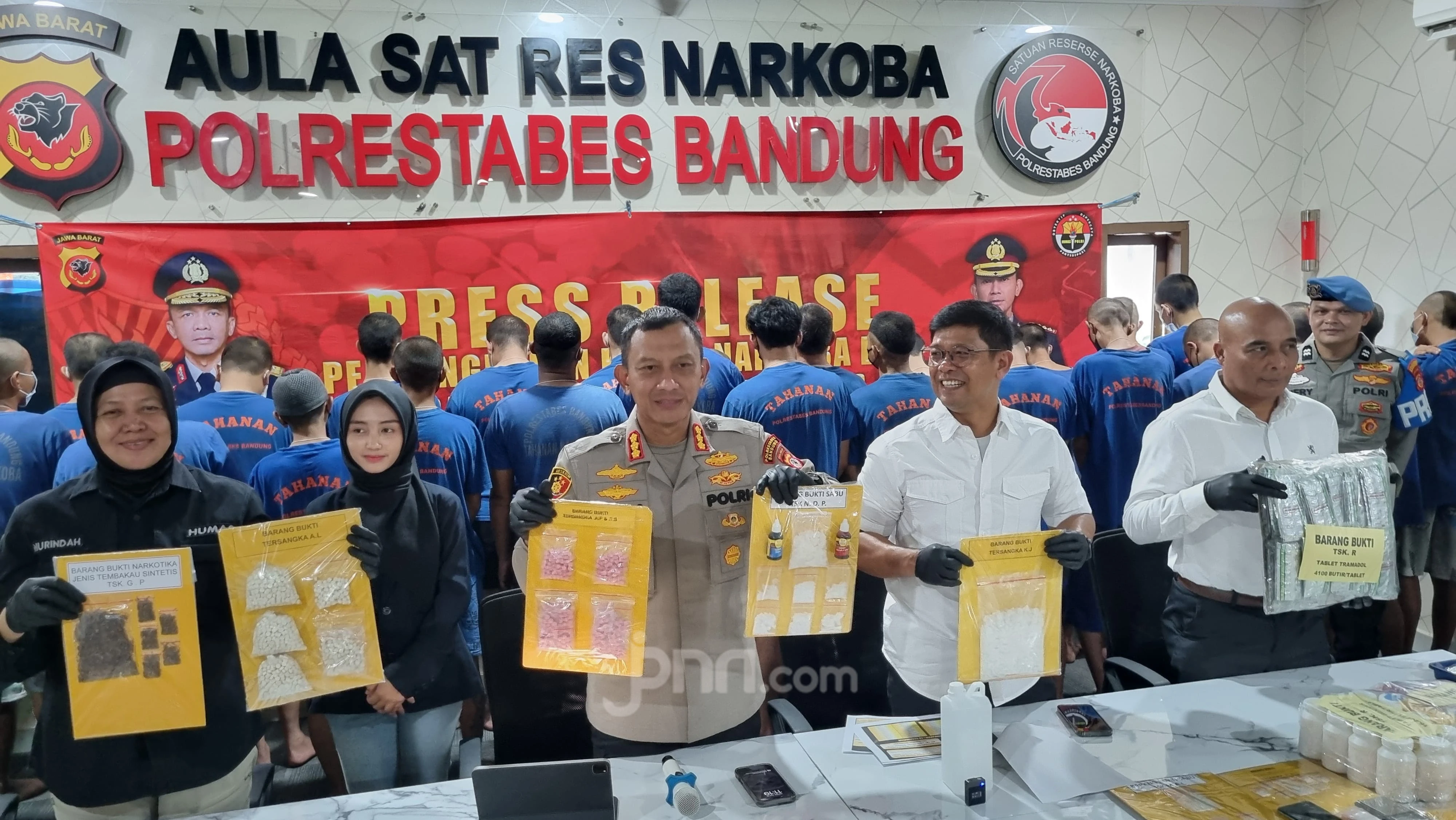 Polisi Bongkar Peredaran Sabu-sabu Jenis Blue Ice di Bandung, Begini Modus Pelaku
