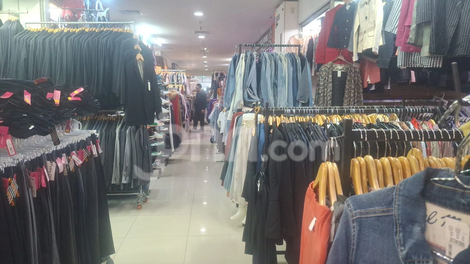 Pelaku Bisnis Ungkap Alasan Thrifting Laris Manis, Oalah Ternyata Ini Penyebabnya