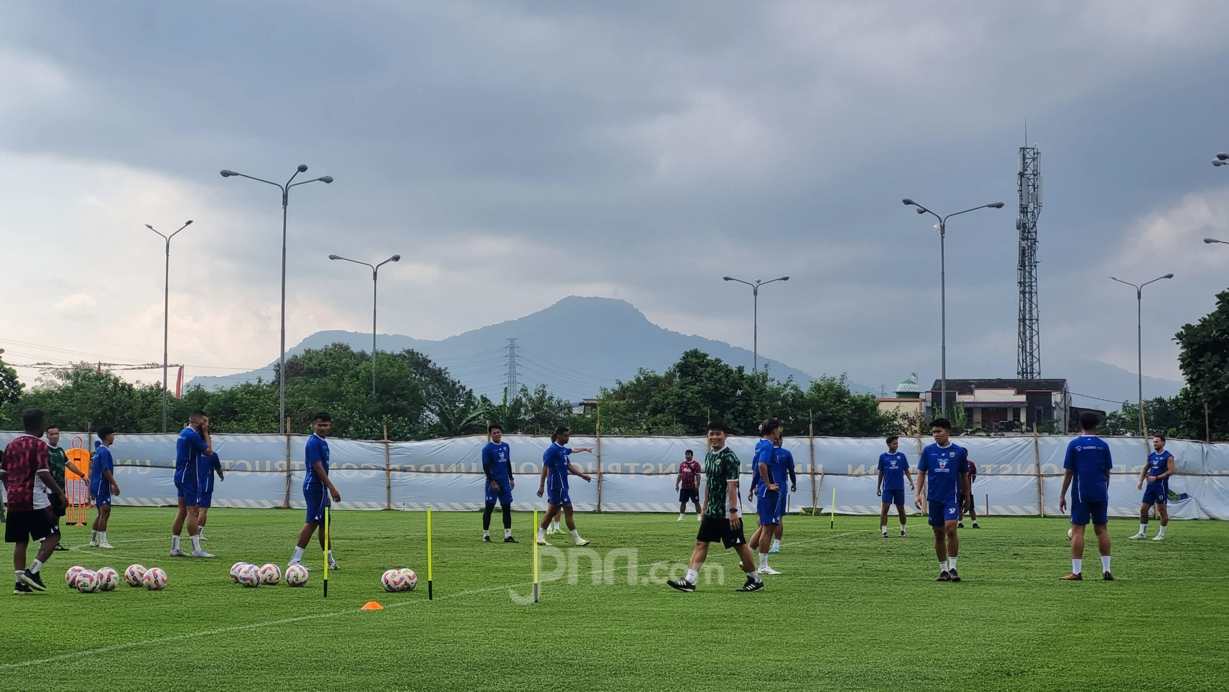 Persib Gelar Latihan Perdana, Belum Seluruh Pemain Baru Datang
