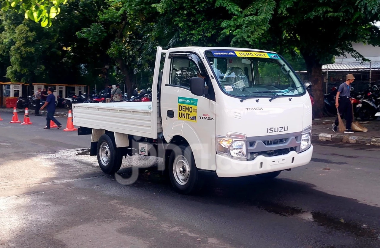 Kencan Singkat dengan Isuzu Traga Varian AC: Dingin di Dalam, Andal di Jalan
