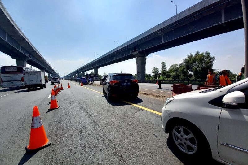 Tol Jagorawi Arah Jakarta Diberlakukan Contraflow