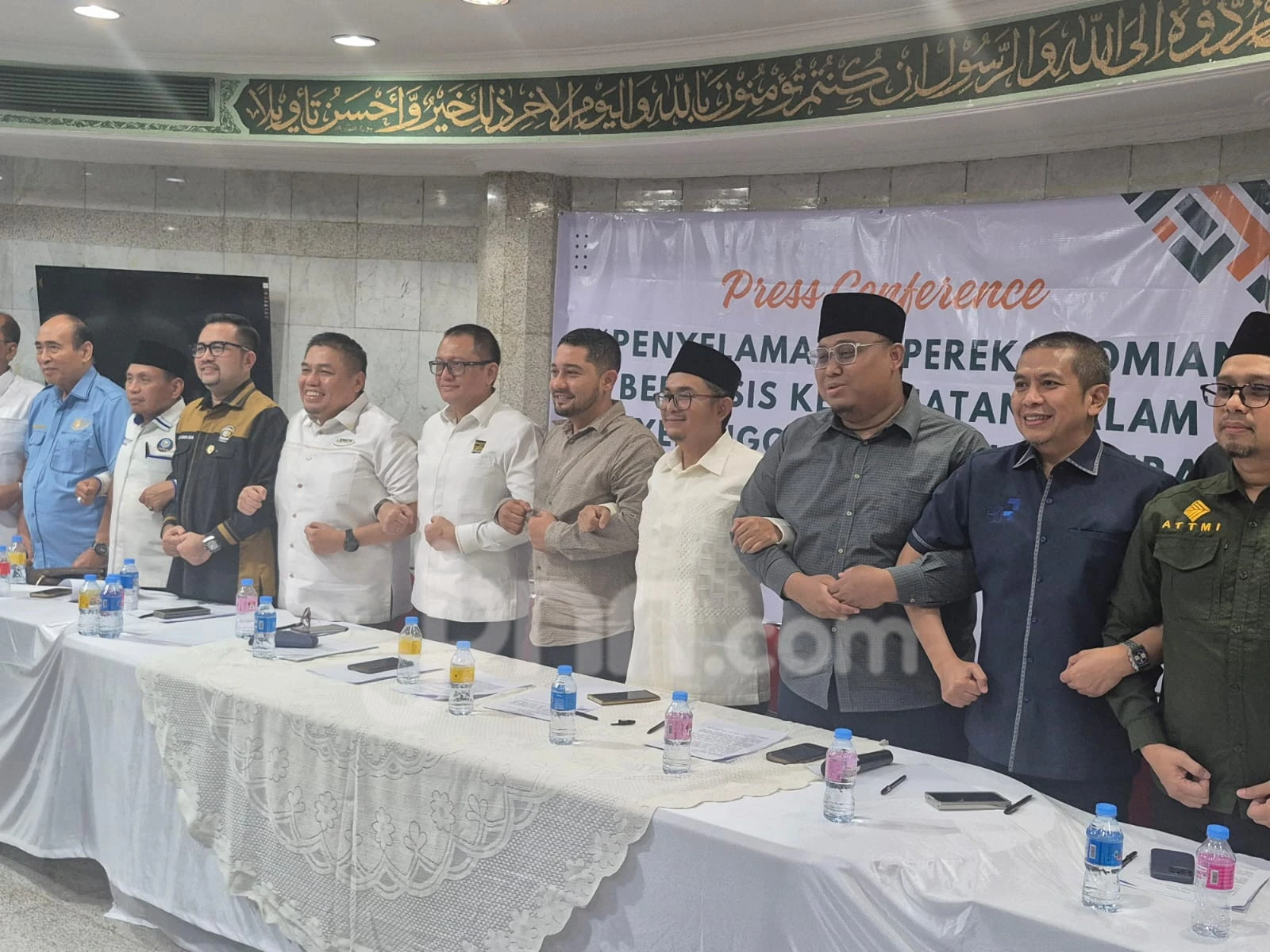 13 Asosiasi Keluhkan Aturan Batas Maksimal Haji Khusus 8 Persen