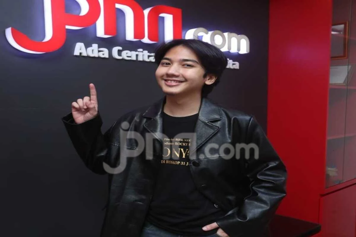 Aktivitas Ari Irham Redakan Burnout, Ngeband hingga Main Gim