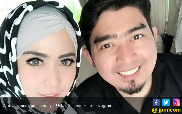 Aktivitas April Jasmine Dipantau DJP, Ustaz Solmed Berkomentar Begini