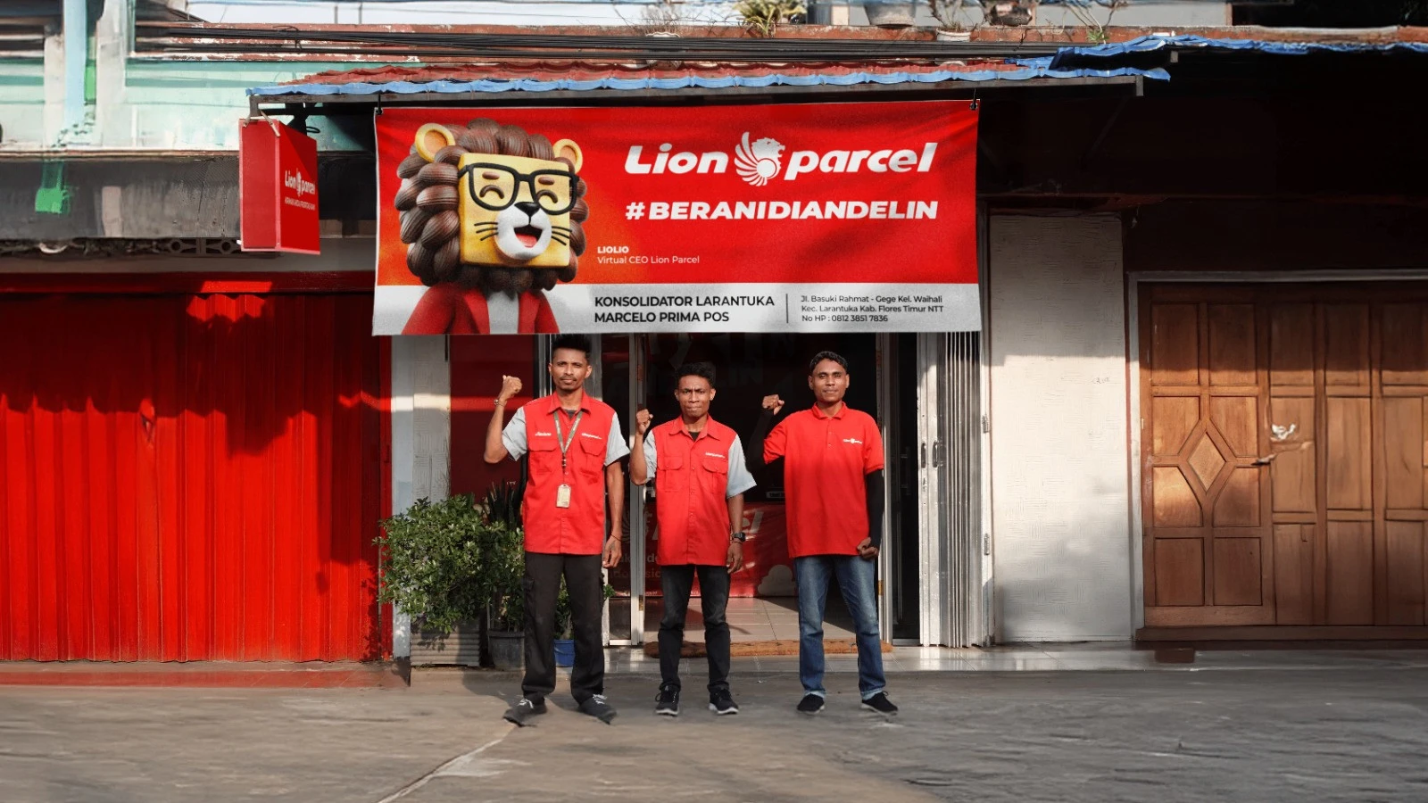 Kurir Lion Parcel di Larantuka Jadi Garda Terdepan Menghubungkan Indonesia