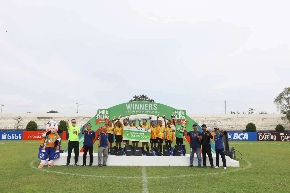 SDN Kalibanteng Kidul 03 & Klepu 03 Berjaya di MilkLife Soccer Challenge