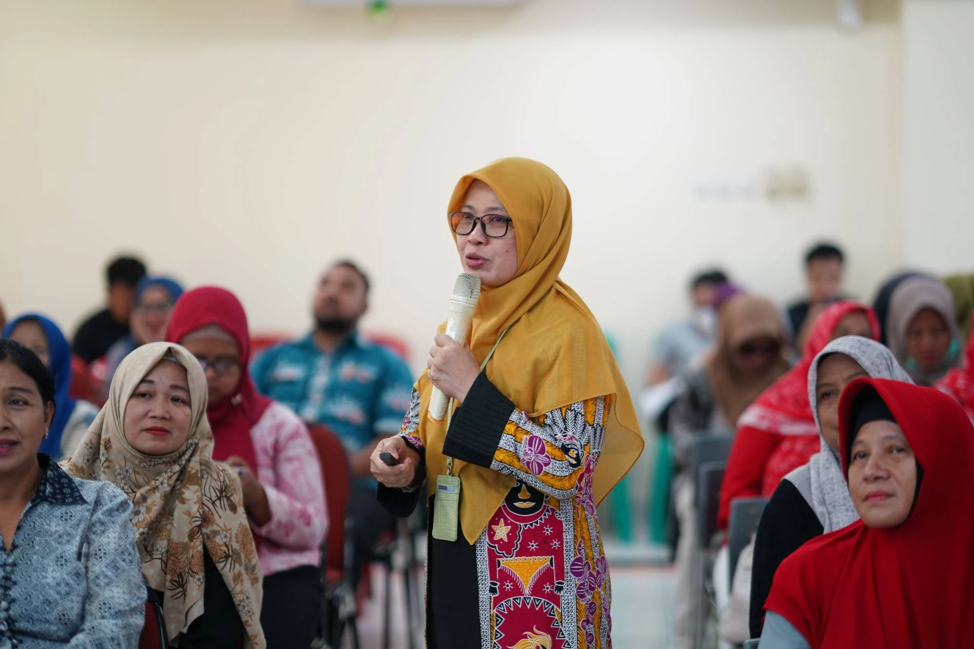 Air Isi Ulang Belum Tentu Aman, Warga Kebayoran Lama Selatan Dapat Penyuluhan