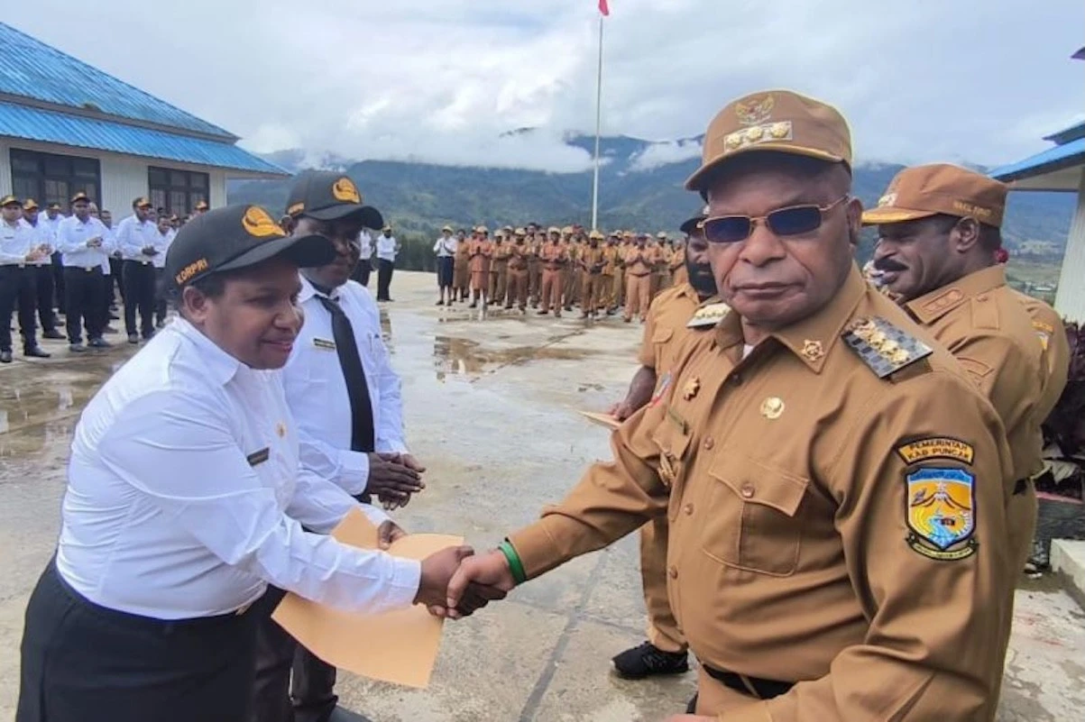 205 CPNS Kabupaten Puncak Terima SK, Elvis: Ini Awal Perjalanan Panjang sebagai Abdi Negara