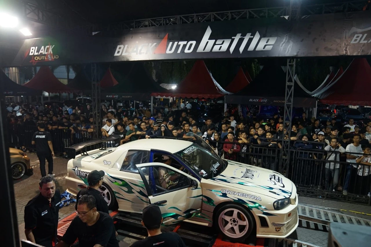 BlackAuto Battle 2025 Surabaya Curi Perhatian Pencinta Modifikasi Tanah Air