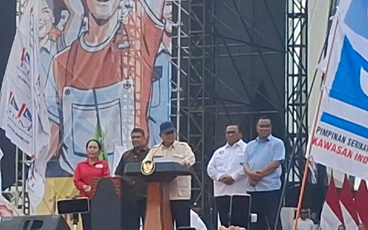 Tingkah Presiden Prabowo saat Pidato Hari Buruh, Seruput Kopi hingga Sindir Koruptor
