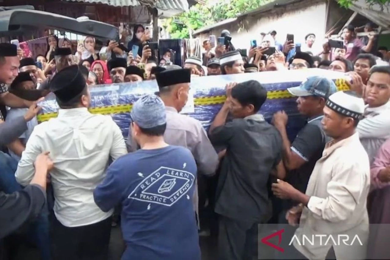 Jenazah Syarifuddin Daeng Nojeng Tiba di Gowa, Disambut Isak Tangis Keluarga dan Kerabat