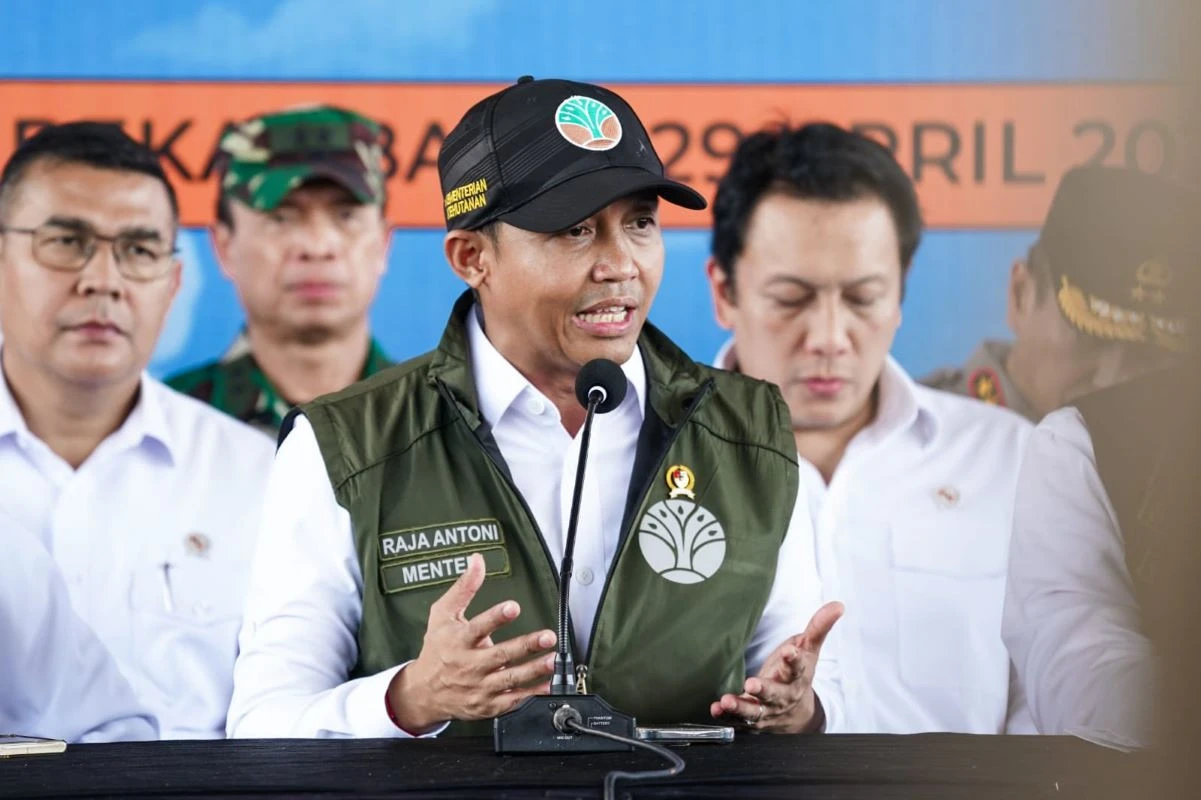 Tren Karhutla Menurun, Menhut Raja Juli: Bangga, Tetapi..
