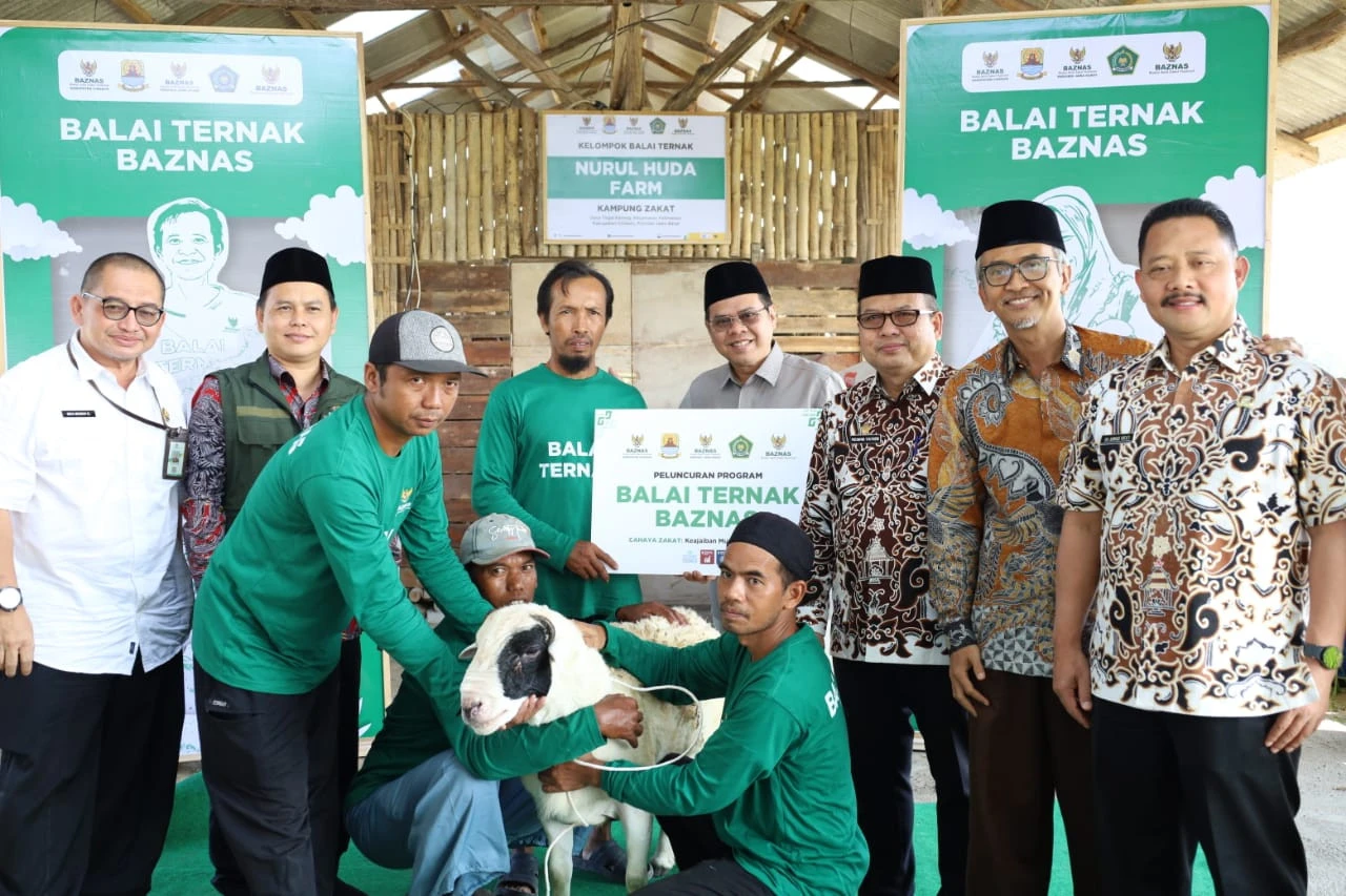 Tingkatkan Kesejahteraan Mustahik, BAZNAS Resmikan Balai Ternak di Cirebon