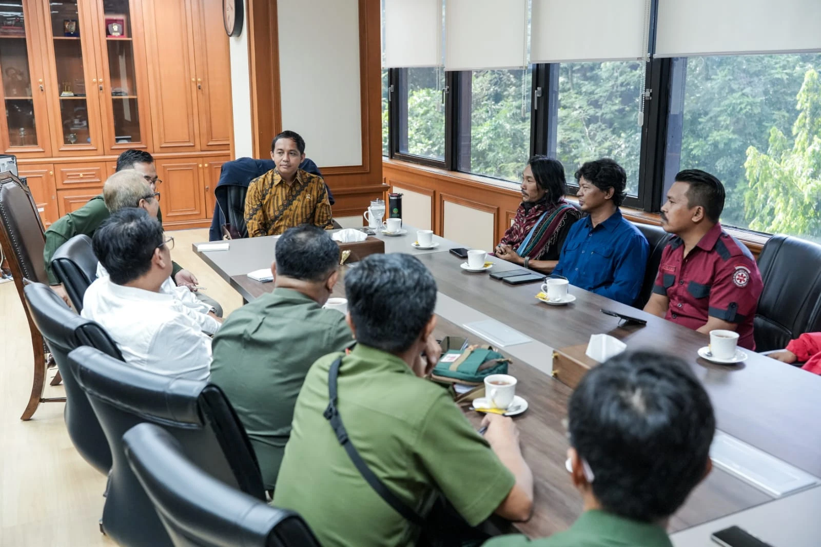 Menhut Bicara Level Gunung Saat Rapat Evaluasi Pendakian Bareng Agam Rinjani