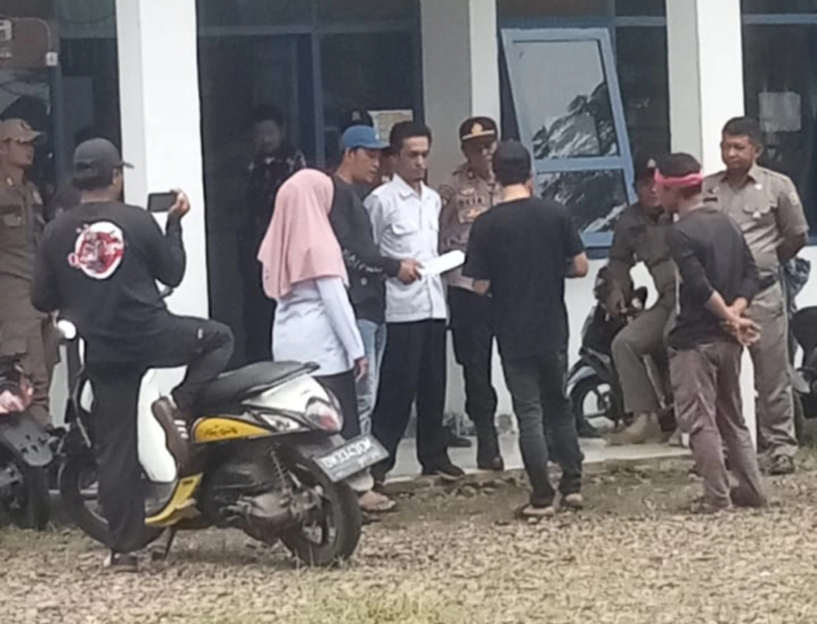 Warga Desak Bupati Morowali Utara Aktifkan Kembali Jabatan Ahlis sebagai Kades Tamainusi