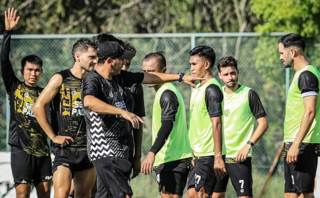 Target Semen Padang 5 Besar Super League, Rp 300 Juta jika Menang dari Persib