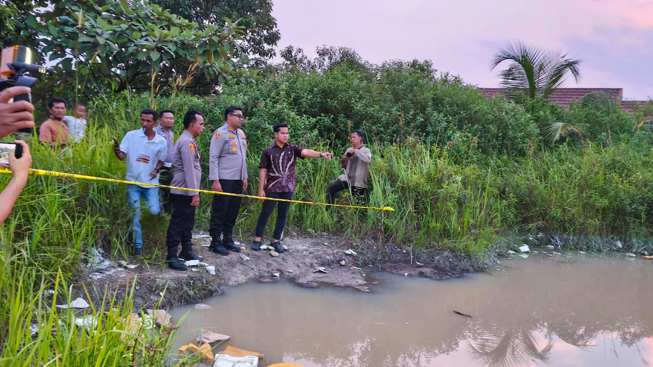 Bocah 5 Tahun Tewas Tenggelam di Bekas Kolam Ikan di Kampar, AKBP Boby Turut Berduka
