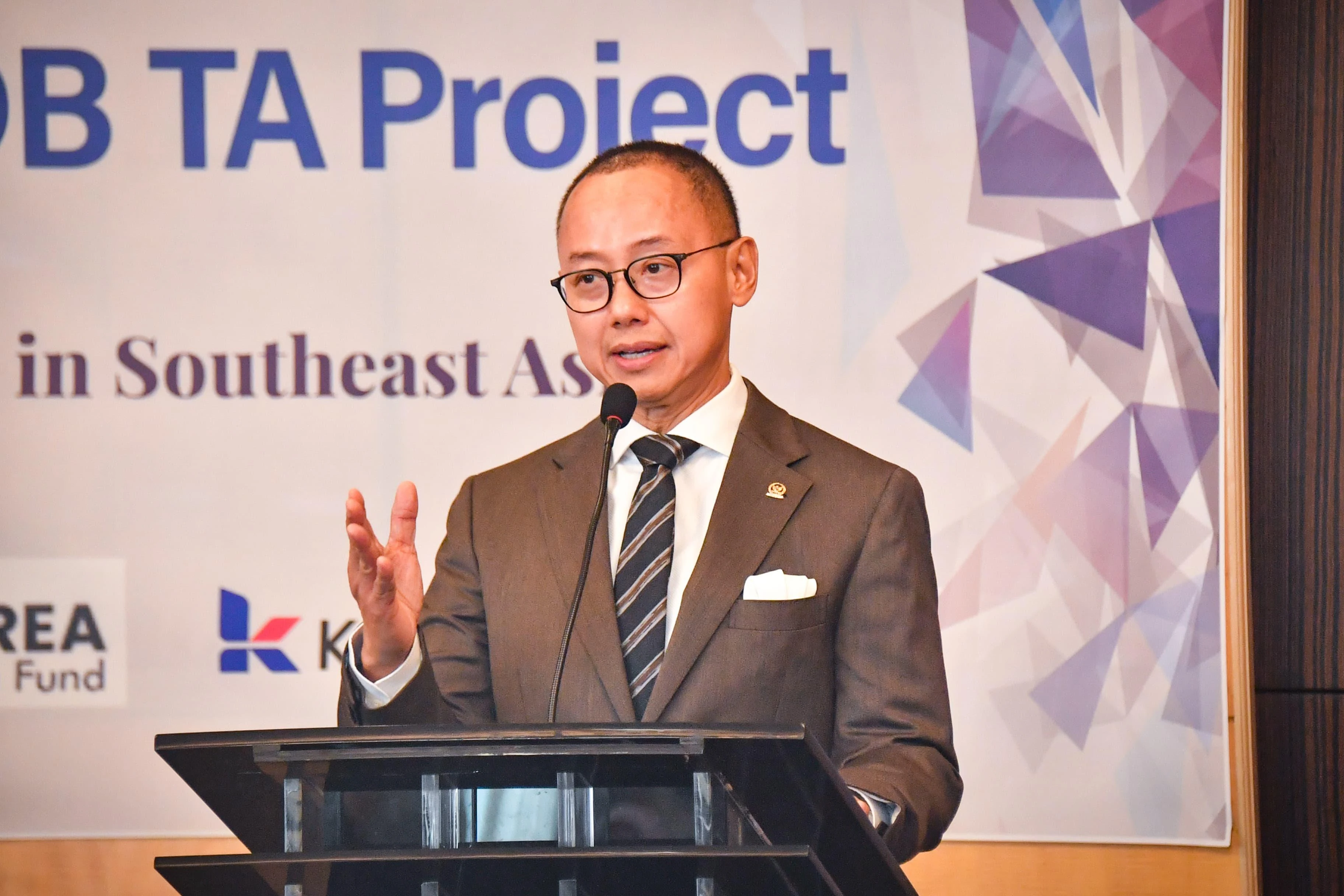 Waka MPR Sebut Perlu Upaya Kolektif dan Koordinatif untuk Tangani Polusi Udara Jakarta