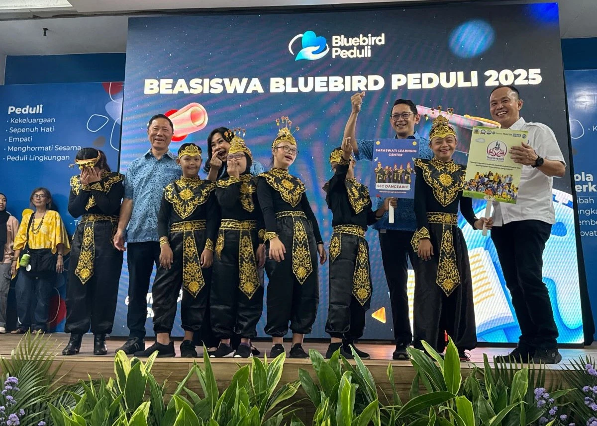 Salurkan 66.000 Beasiswa ke Anak-Anak Pengemudi, Bluebird: Komitmen Tumbuh Bersama