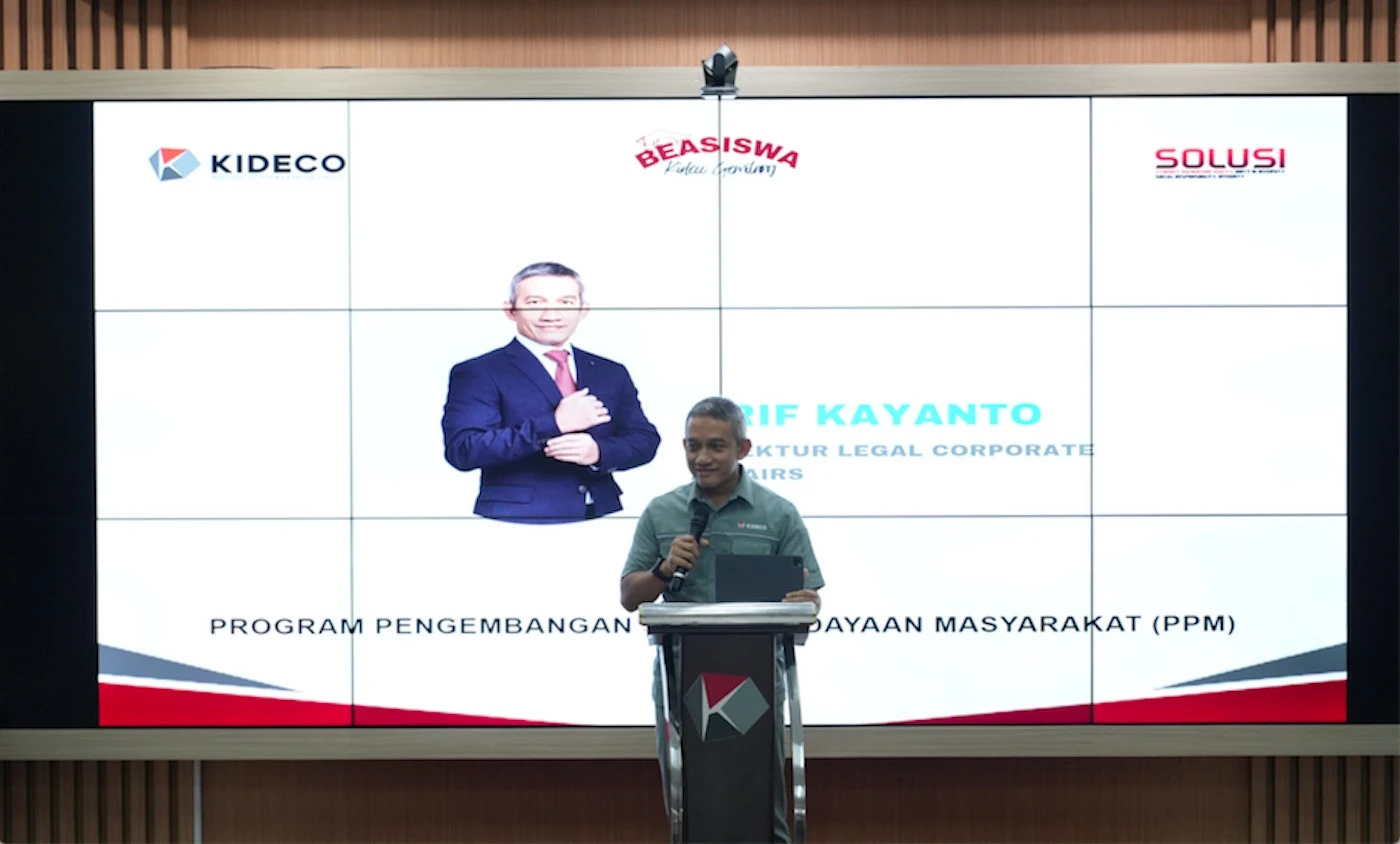 14 Siswa Berprestasi di Kaltim Menerima Beasiswa Kideco Gemilang 2025
