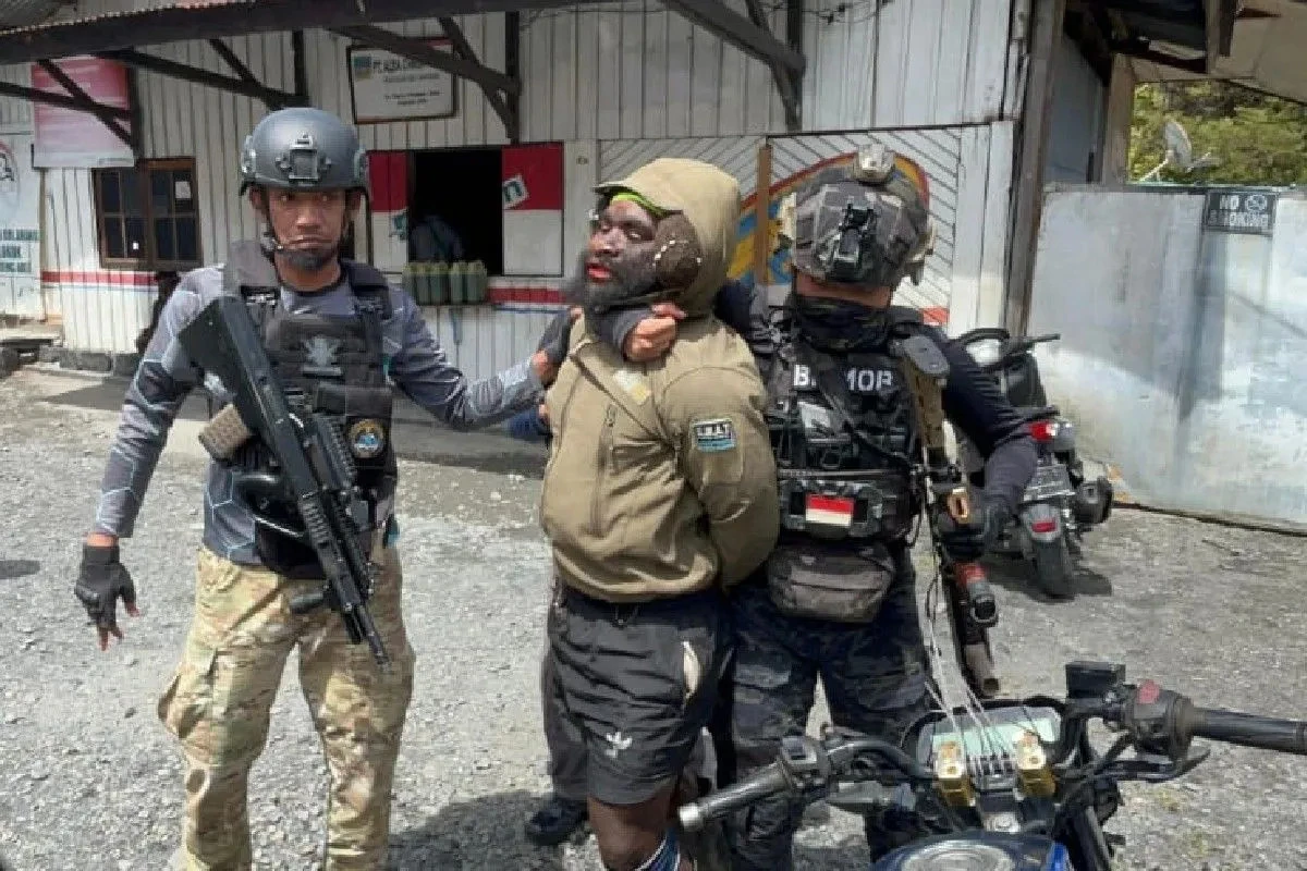 Satgas Tangkap Anggota KKB Penembak Brigpol Ronald Enok di Puncak Jaya, Lihat!