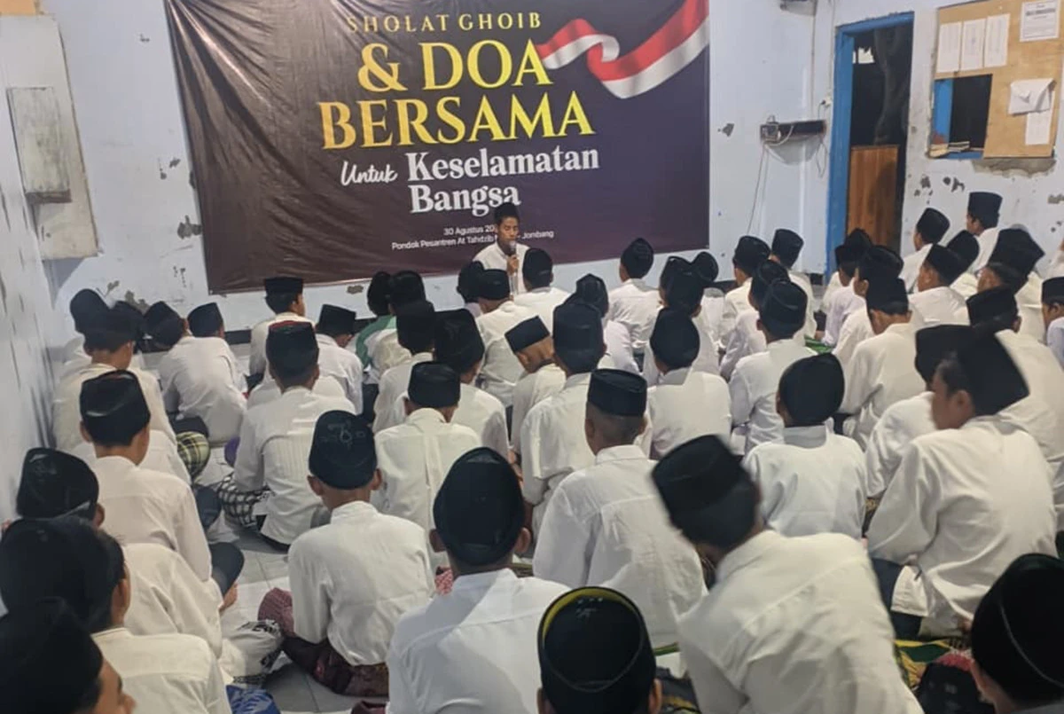 Kiai dan Santri Ponpes se-Jombang Gelar Doa Bersama untuk Bangsa