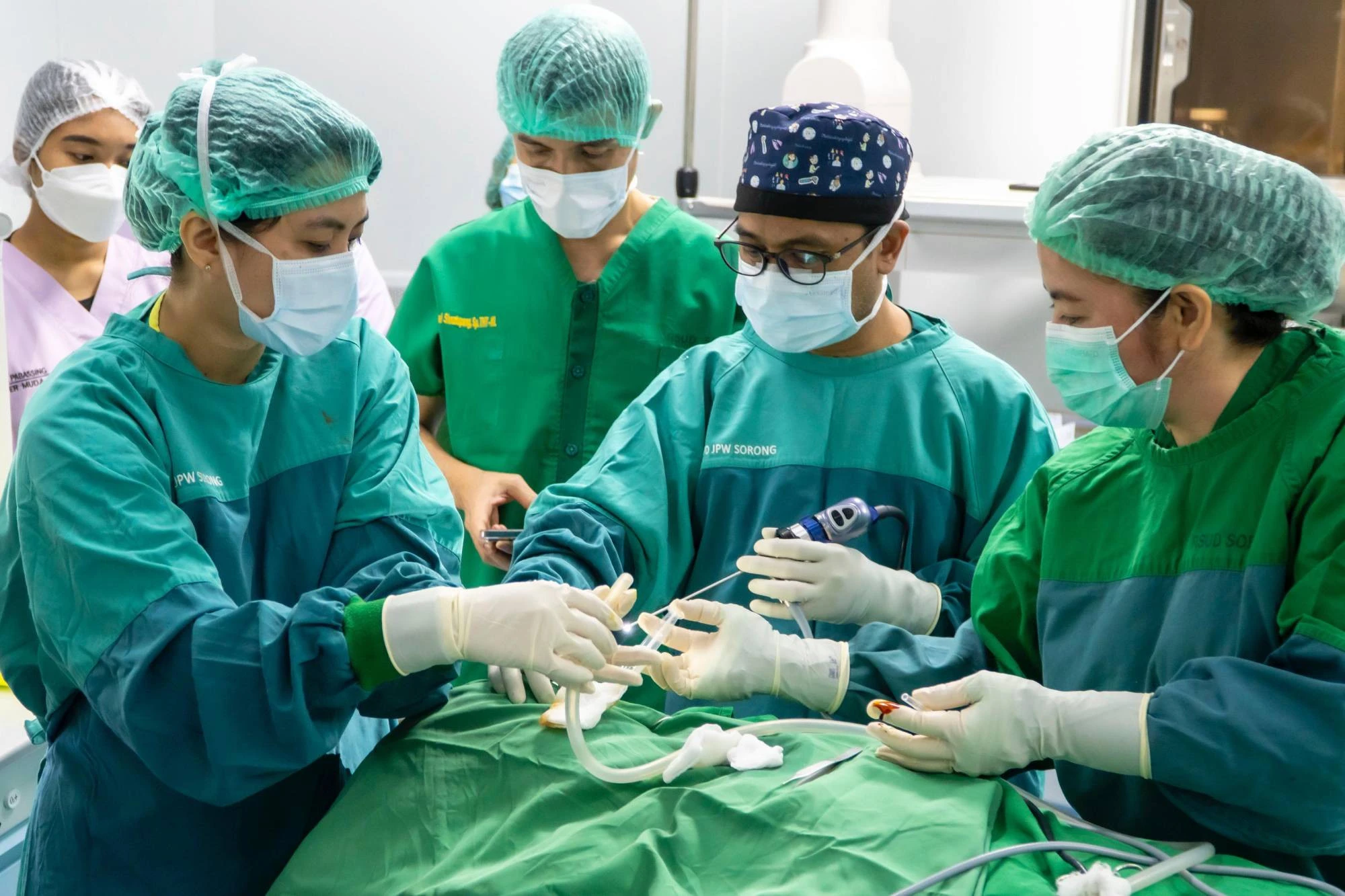 Dukungan PT Advance Medicare Corpora Wujudkan Pelayanan Medis THT di Sorong