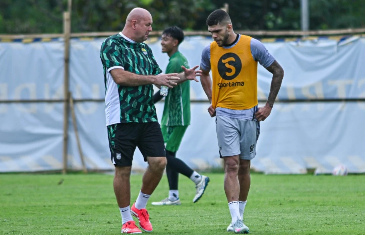 Ini Soal Starting XI Persib untuk Laga Melawan Semen Padang