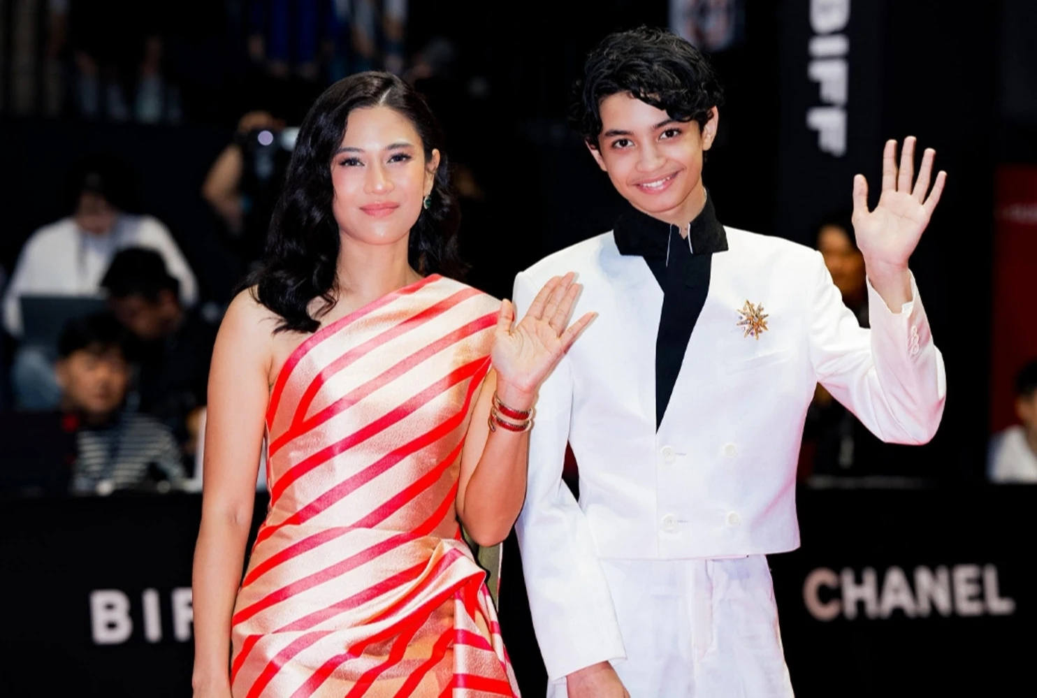 Penampilan Dian Sastrowardoyo dan Ali Fikry di Red Carpet BIFF 2025