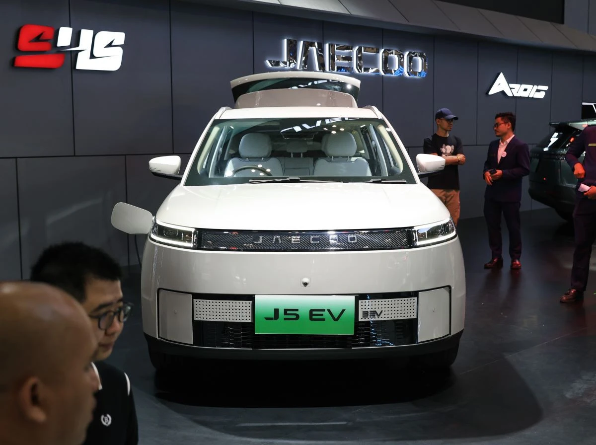 Mobil Listrik Jaecoo J5 EV Dirilis di GIIAS 2025, Harganya Mulai Rp 300 Jutaan