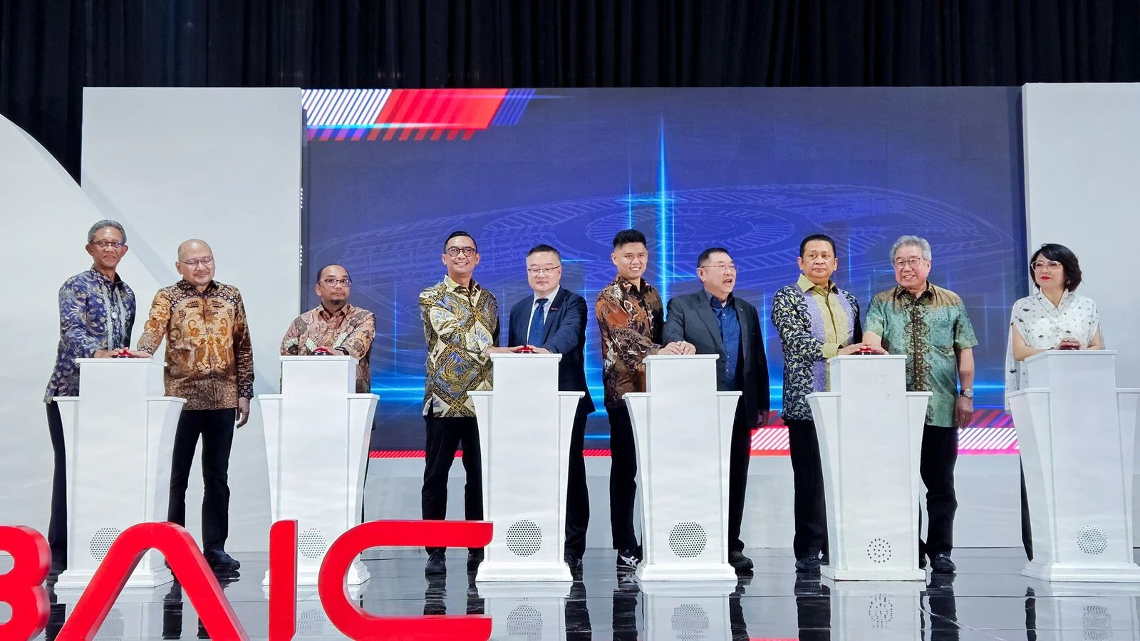 BAIC Rakit Mobil BJ40 Plus di Purwakarta, Ketum IMI Bamsoet Sampaikan Apresiasi
