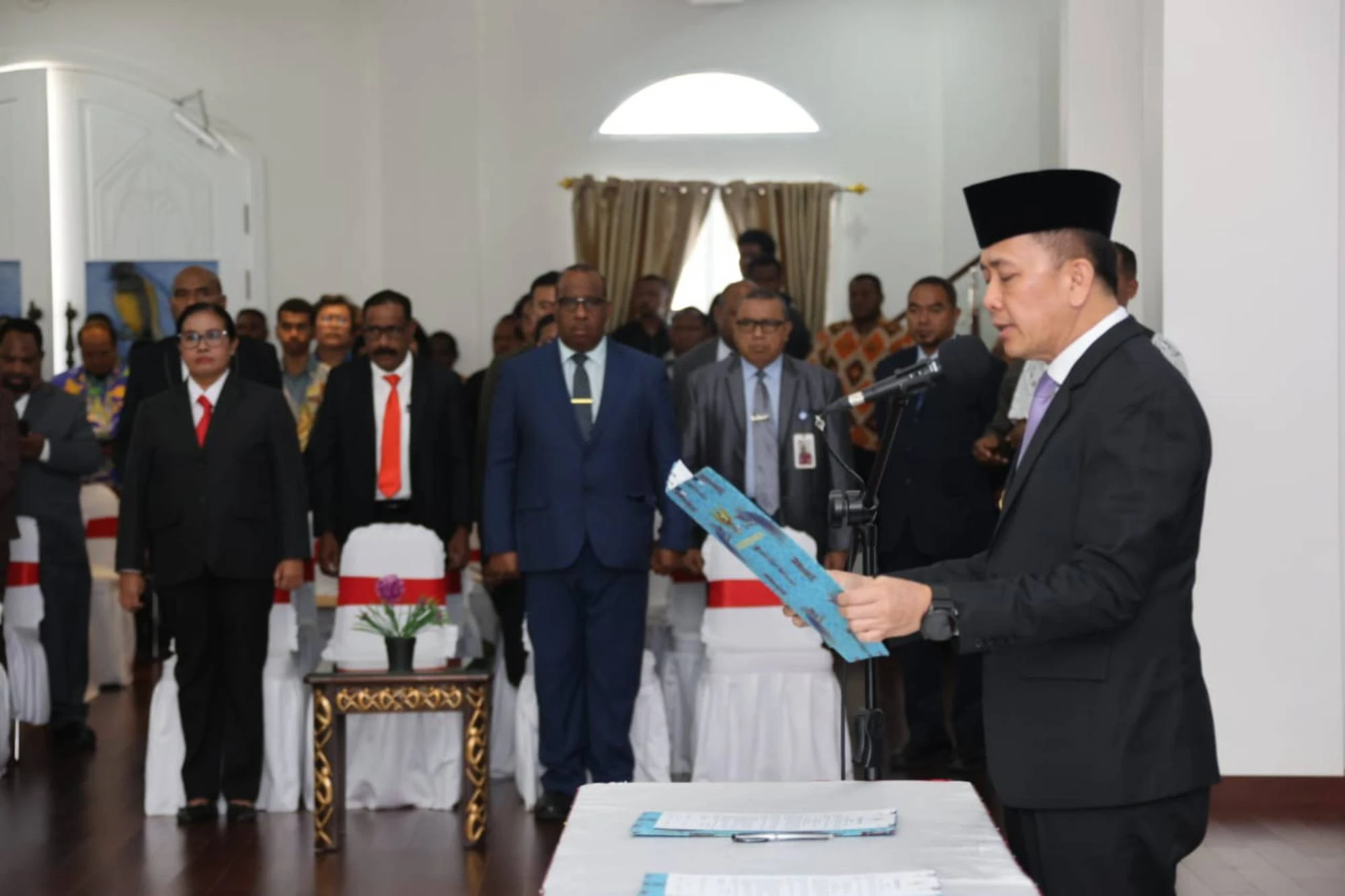 Agus Fatoni Lantik-Kukuhkan Pejabat Administrator & Pengawas di Pemprov Papua