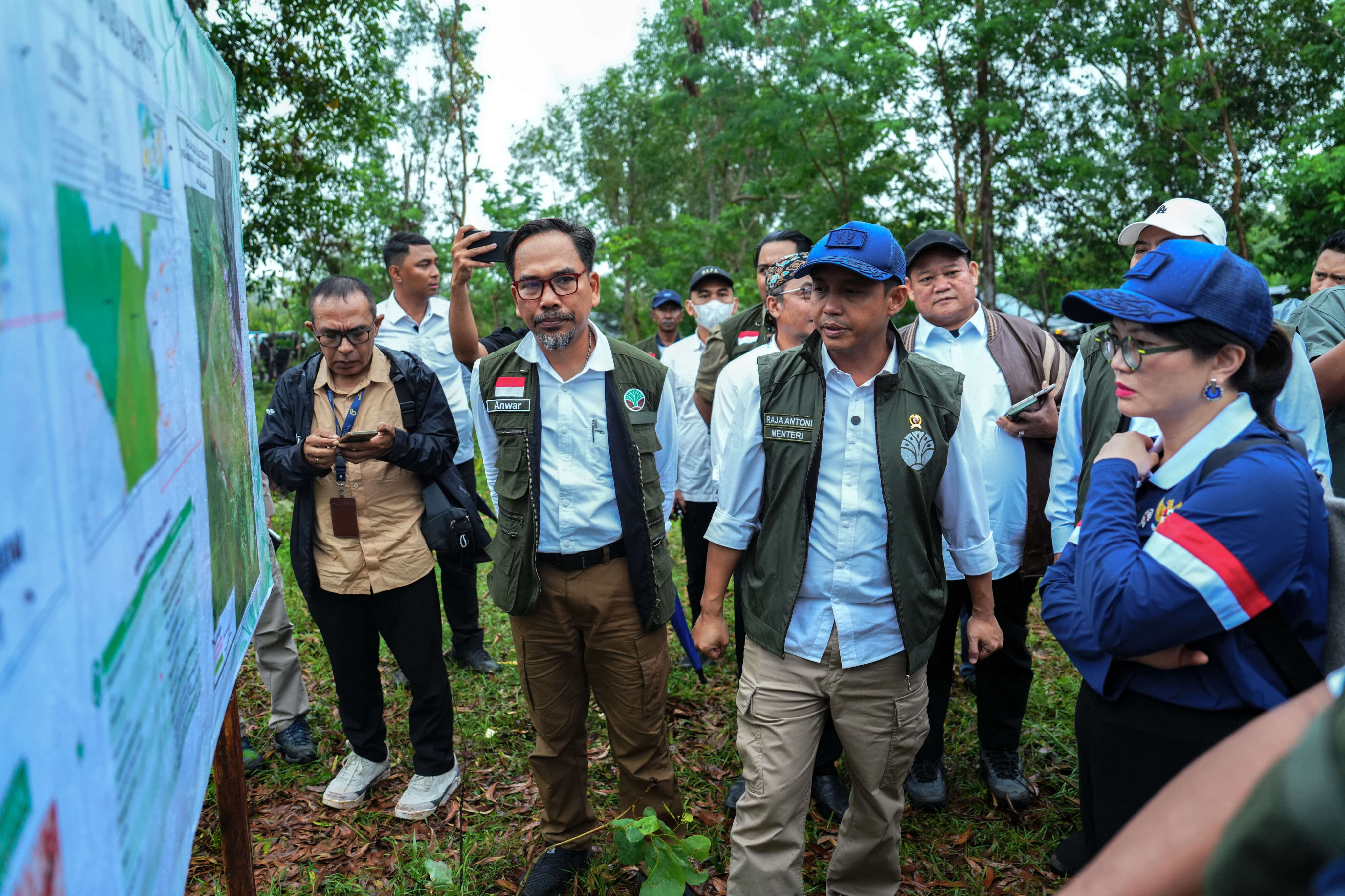 Demi Mewujudkan Cita-Cita Prabowo di Pendidikan, Menhut & Prof Stella Kunker ke NTT