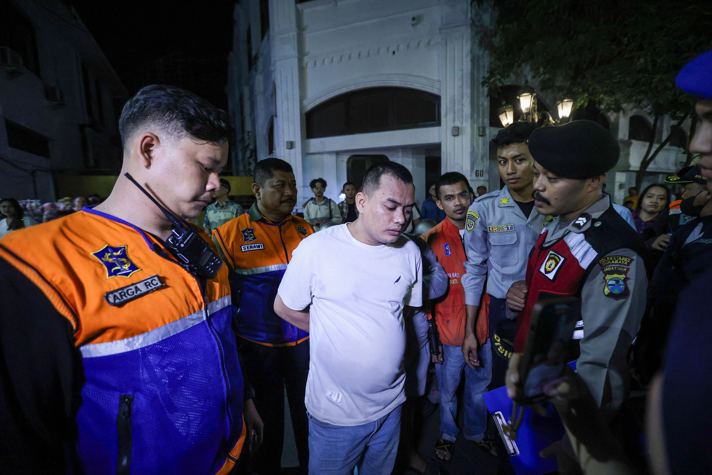 Terjaring Razia, 13 Jukir Liar di Jalan Tunjungan Surabaya Ditindak Tipiring