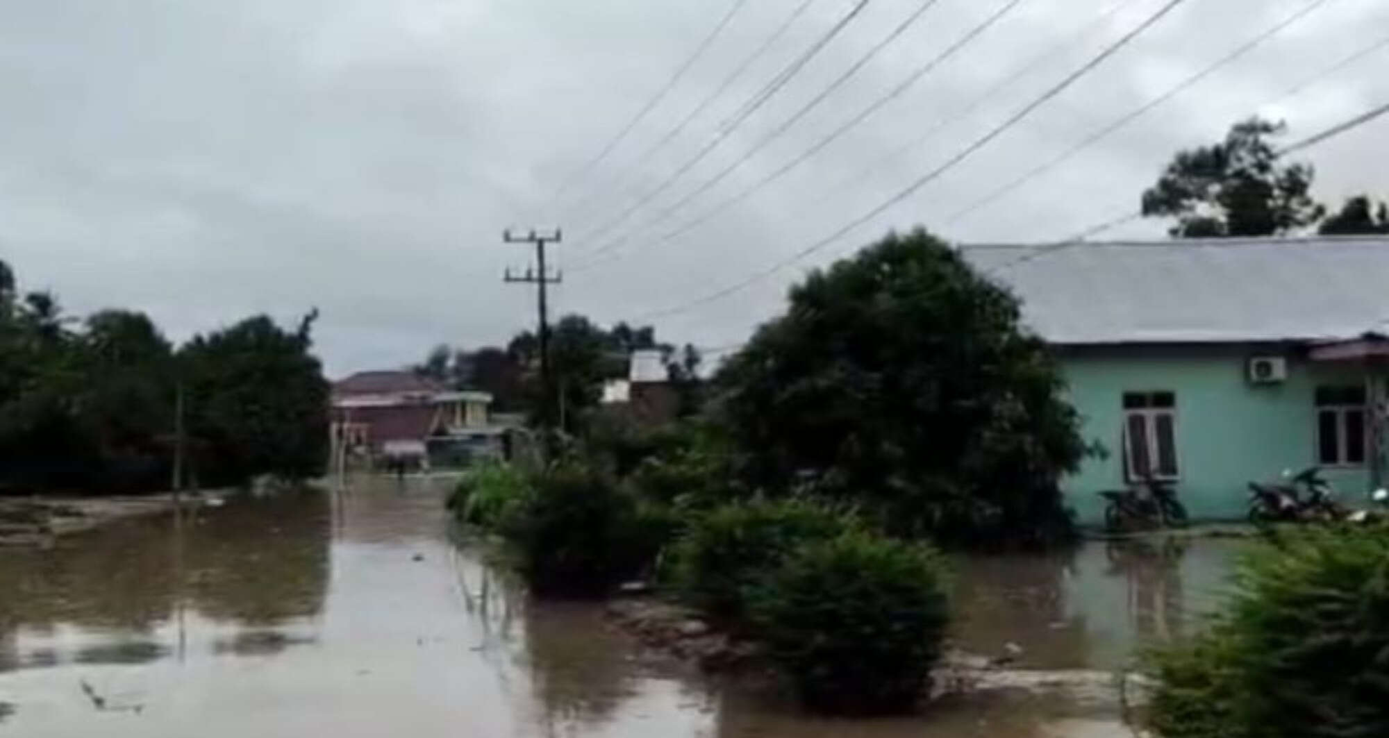 Banjir Rendam Puluhan Rumah di Riau Silip Bangka, Warga Diminta Tetap Waspada