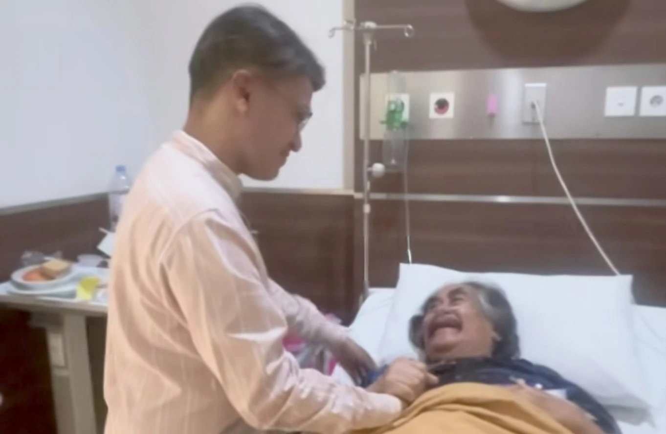 Ruben Onsu Jenguk dan Doakan Jaja Miharja Lekas Sembuh
