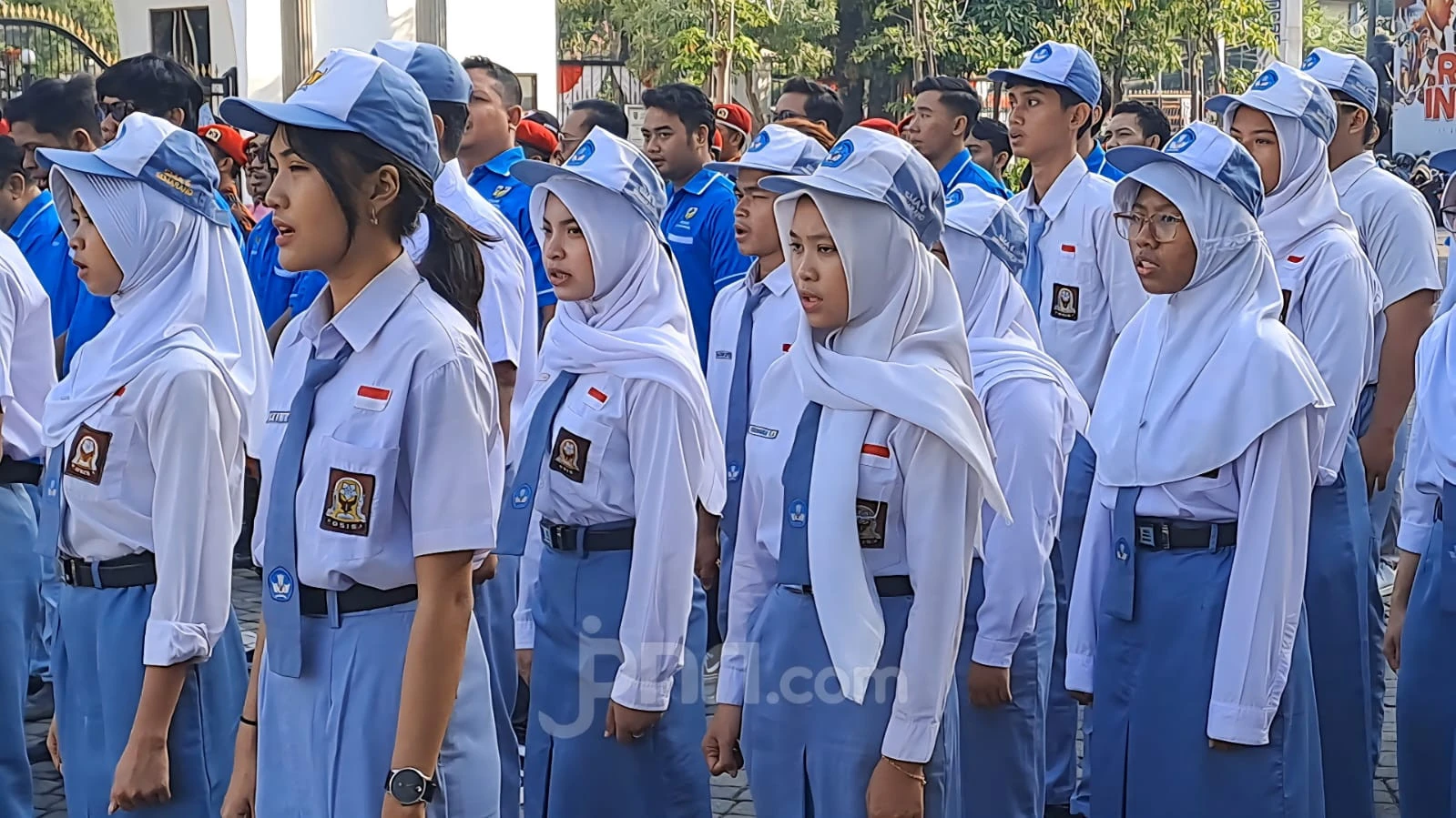 Sekolah di Jateng Tetap Tatap Muka, Siswa Diminta Tak Ikut Unjuk Rasa