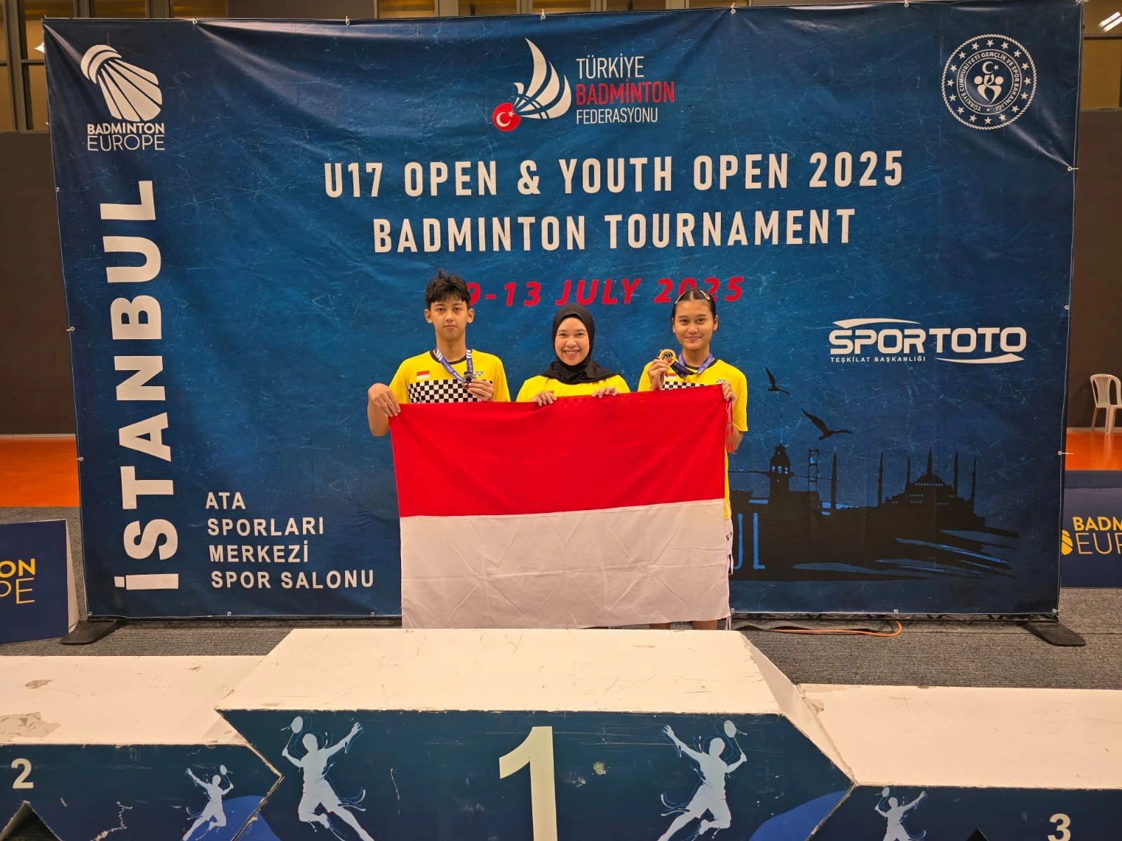 Pebulu Tangkis Pengkot PBSI Jakarta Selatan Kembali Berprestasi di Turnamen Junior Eropa