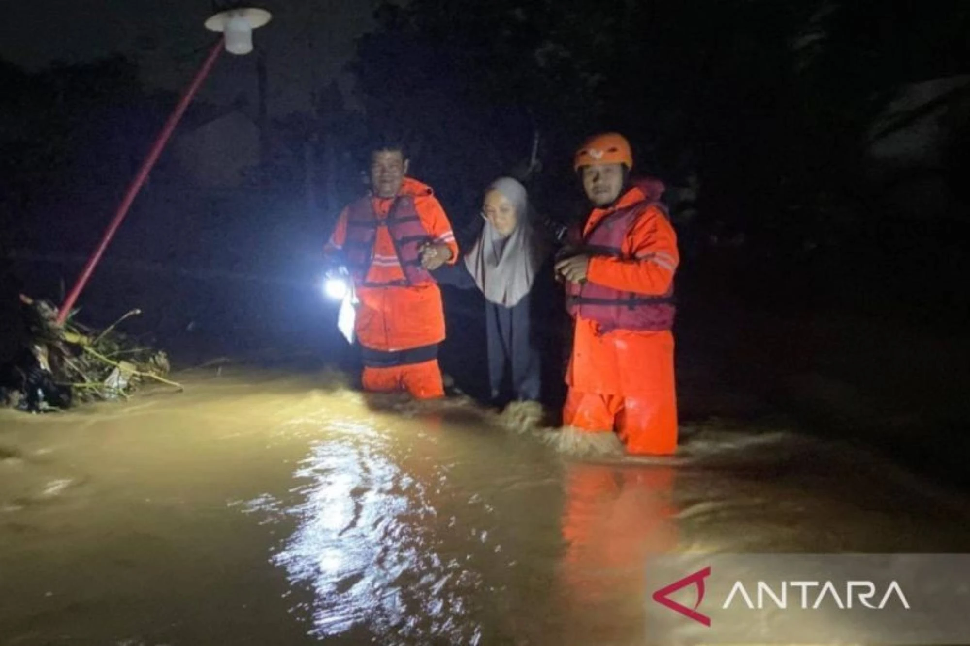 Banjir, Longsor, dan Angin Kencang Melanda Bogor